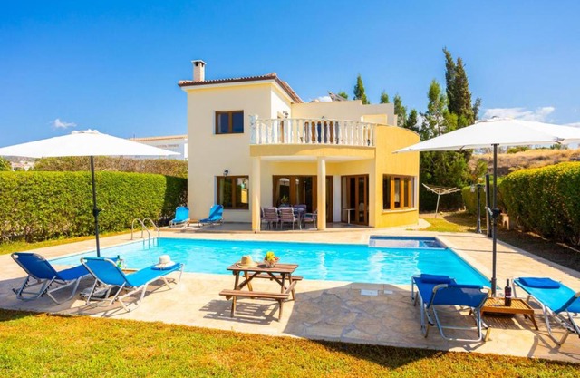 Villa Tsikkos Tessera