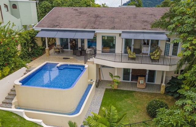 Villa Tucán - Overlooking Playa Hermosa