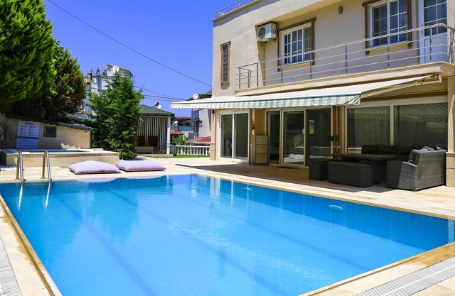 Villa Turkan- walking to beach in 5 minutes