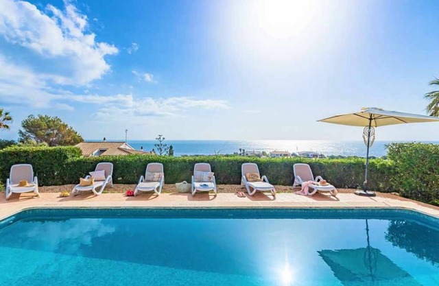 VILLA TURQUESA - Confort y vistas al mar, entorno tranquilo