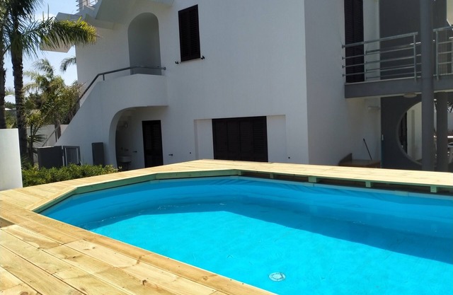 VILLA A DOS PASOS DEL ENCAJE