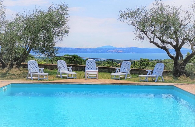 Villa Ulivo - with pool and panoramic views Lake Bolsena