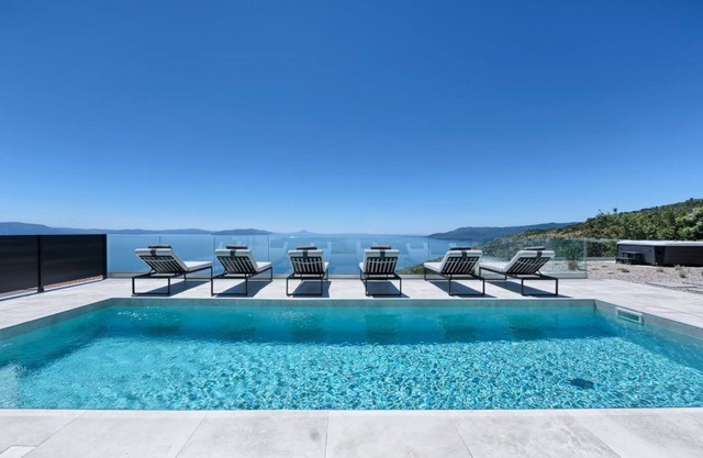 VILLA ULTIMA - luxury villa with a sea view
