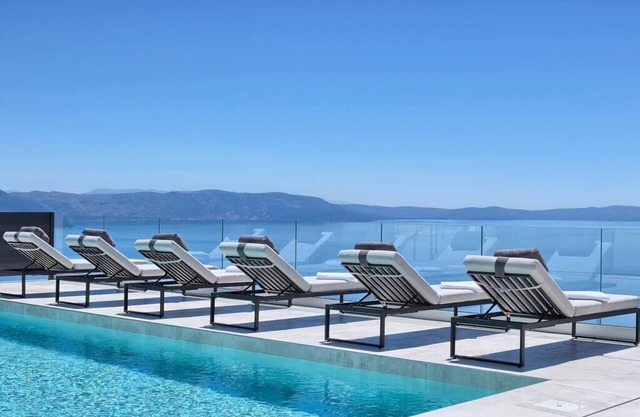 Villa Ultima with sea view, private pool, jacuzzi, gym and sauna