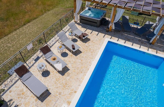 Villa Unika Piscina climatizada, Jacuzzi, Sauna