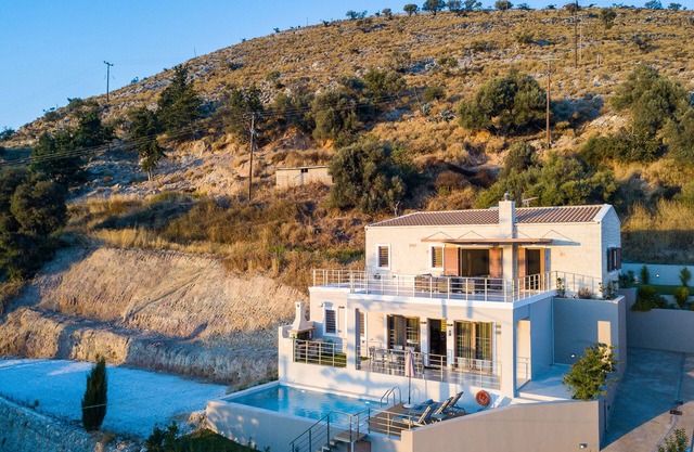 Villa Upper I - Luxury villa with private pool & mountain view