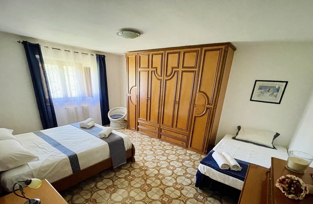 Villa Vale vacanze in Sardegna tra mare , grotte e monti