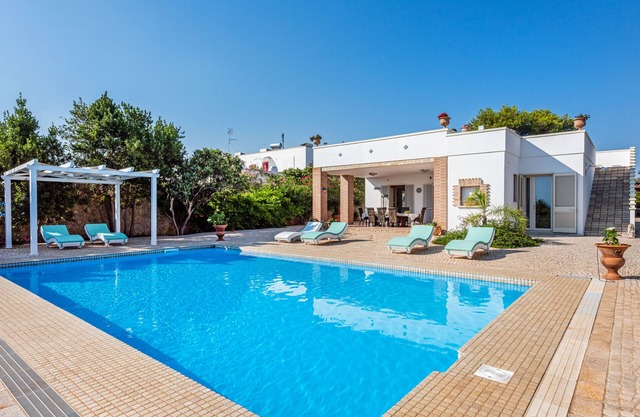 Villa "Vanessa" con vistas al mar, piscina privada y Wi-Fi