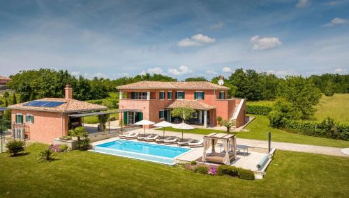 Villa Village
