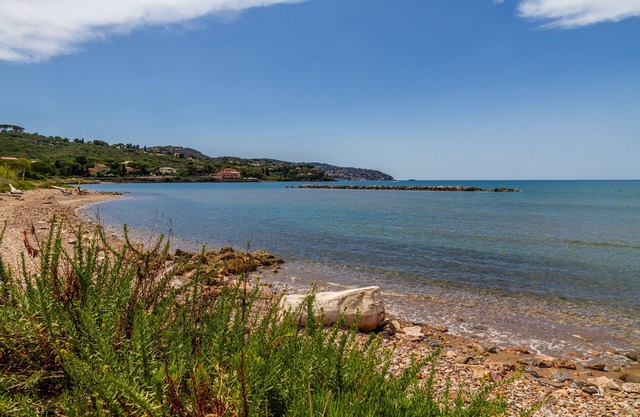 Villa 'Villino Cala Contessa 50mt Al Mare' with Private Garden