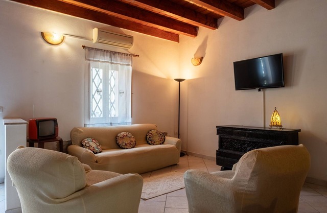 Villa Vintage con giardino e palestra