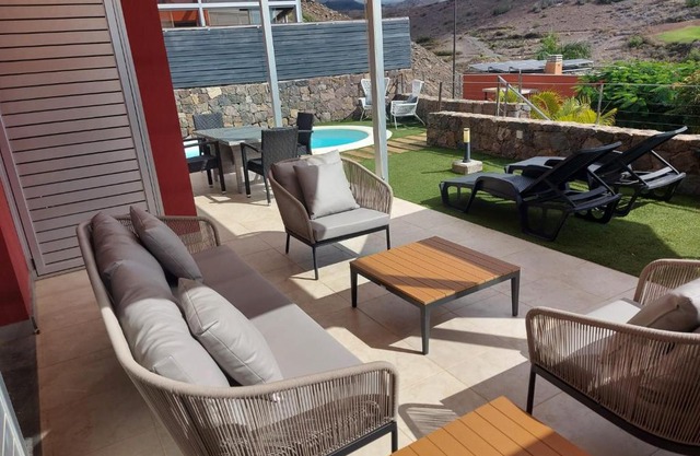 Villa Vista Golf Salobre - Maspalomas self-sufficient with pool heating