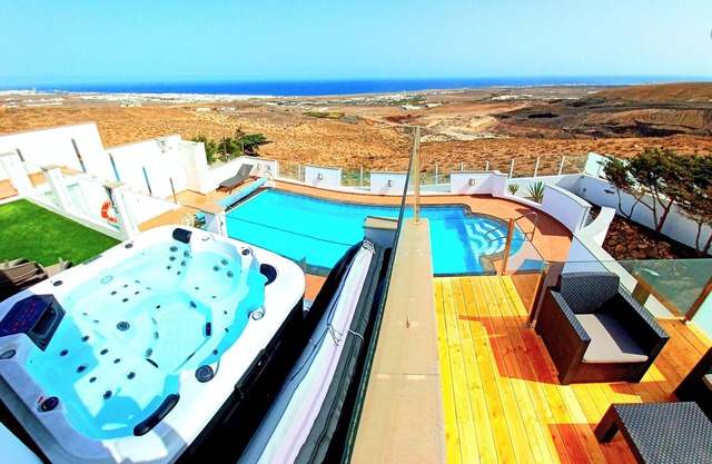 Villa Vista Mar II, 280qm luxus, piscina privada climatizada, jacuzzi, mm