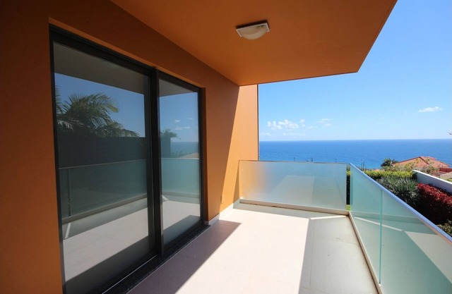 Villa Vitória by LovelyStay