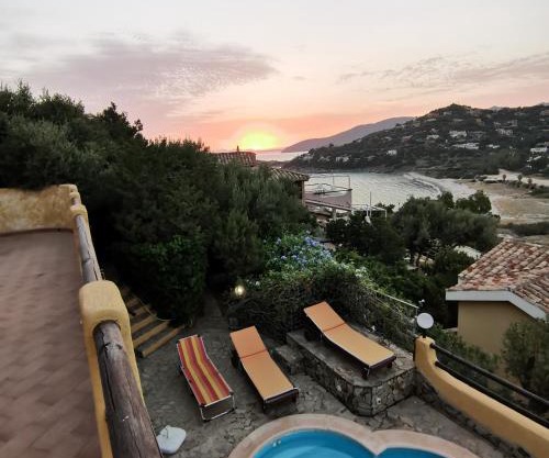 VILLA VITTORIA with PRIVATE HEATED SWIMMING POOL COMPLETE WITH HIDROMASSAGE FOR EXCLUSIVE USE , SEA VIEW, 150 METERS FROM THE BEACH