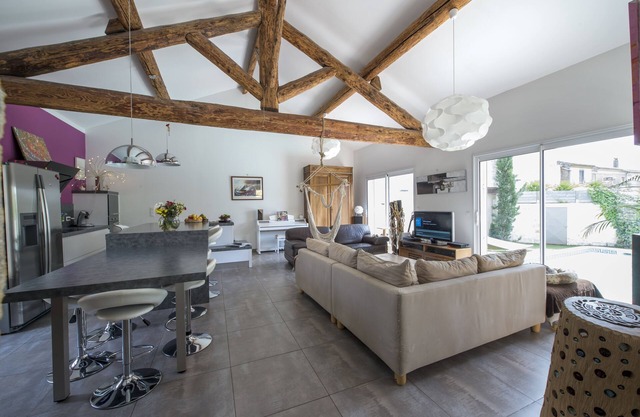 4 bedroom villa with private pool 5 mins from Aigues Mortes, 10 mins from the sea