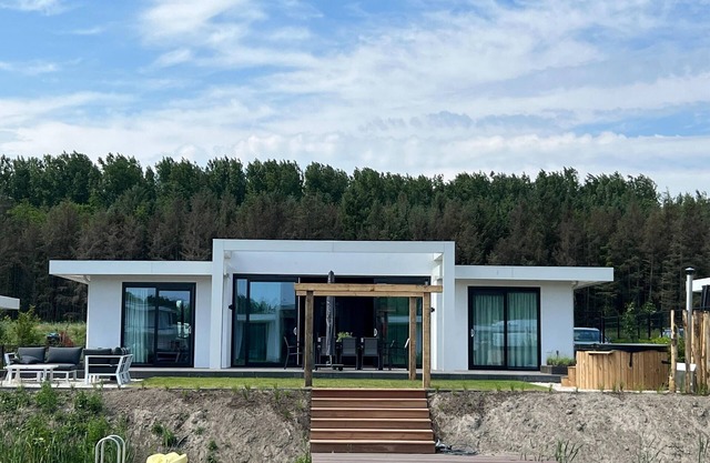 Villa en Zeewolde con Muelle Privado