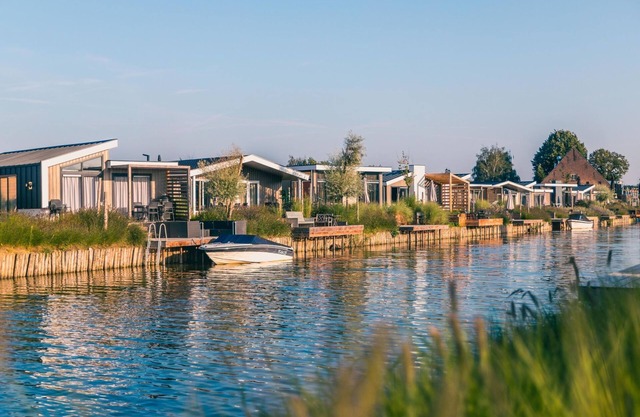 Villa Waterfront 12 by Interhome