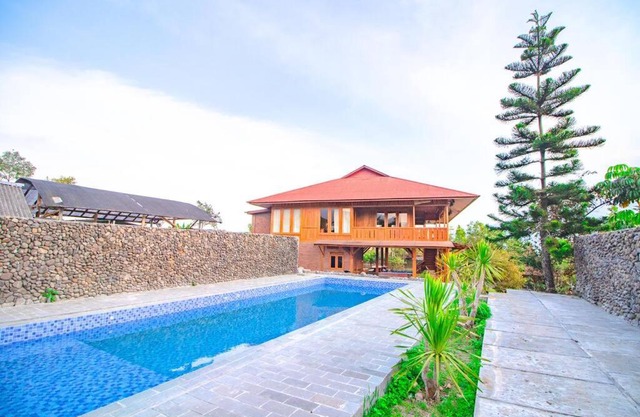 Villa Watu Emas 2