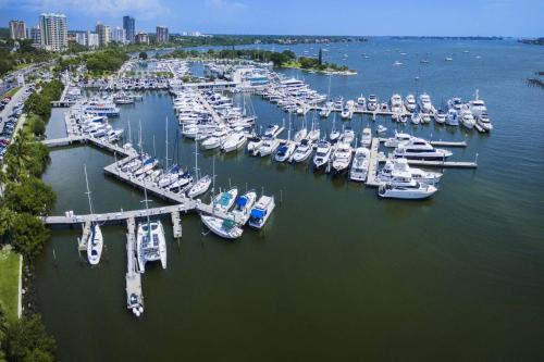 Villa Whispering Palms