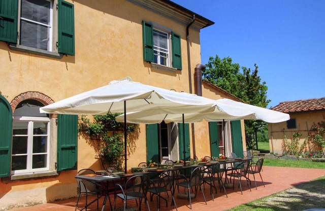 Villa con piscina en Marciano
