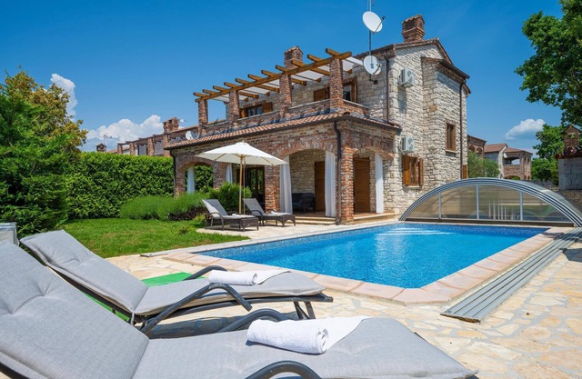 Villa Wish with heated pool