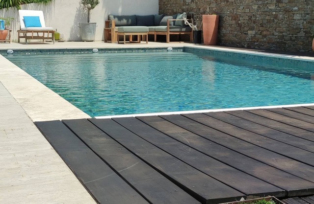 Villa with private pool, air-conditioned, 3 bedrooms (3 bathrooms/3 WCs) near Cassis