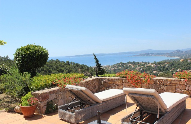 Villa with magnificent sea view