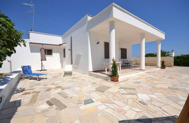 VILLA CON JARDIN - COD. 10058-