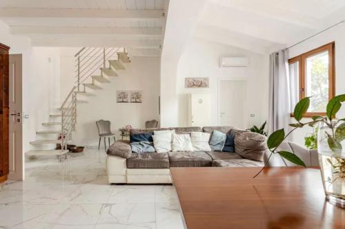 VILLA WITH GARDEN, San Sperate