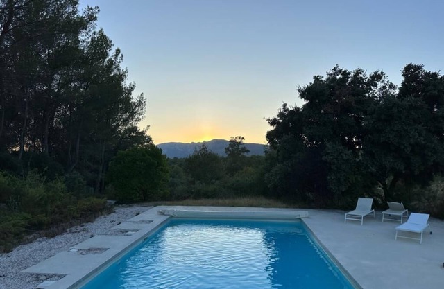 Villa rodeada de naturaleza a 15 minutos de Aix en Provence