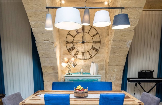 Villa with heated indoor pool