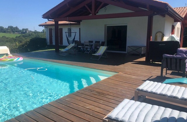 Villa con piscina climatizada a 15 minutos de Biarritz y Bayona