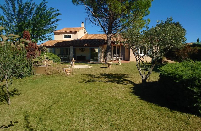 Villa de 134m2, con piscina y jardín de 1300m2.