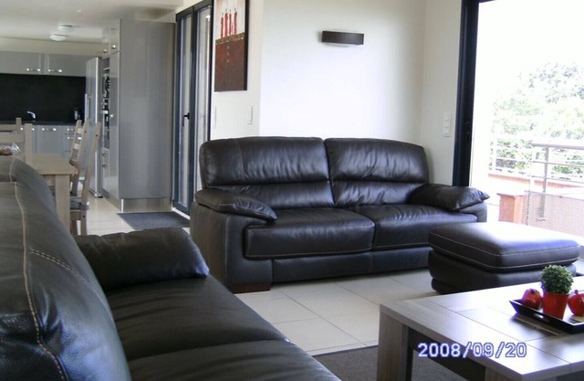 VILLA CON JACUZZI Y SU ESTUDIO. PARA 10 PERSONAS CERCA DEL MAR.
