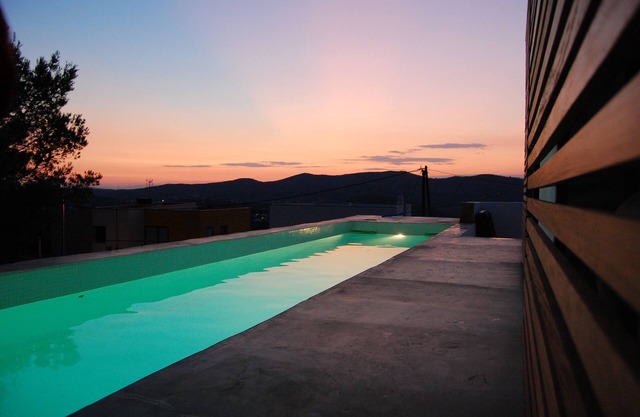 Modern Design Villa /Views, Free WIFI, Priv.Pool, BBQ, Airco in 2 DBL Rooms