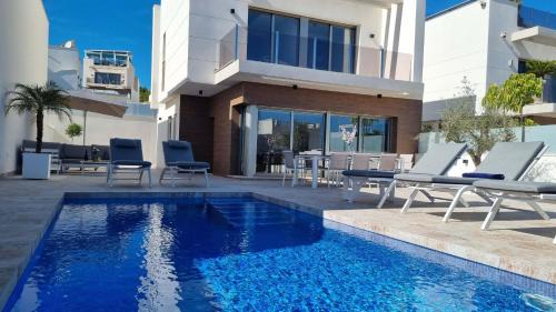 Villa with pool 4 rooms San Miguel de Salinas