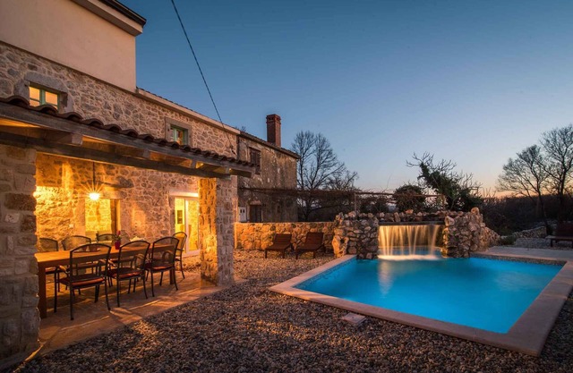 Casa vacacional con piscina y aire acondicionado