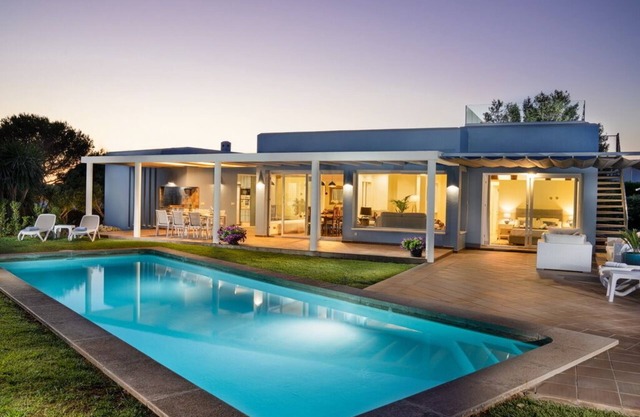 Chalet de diseño con piscina y fantásticas vistas al mar, Sant Luis,Menorca