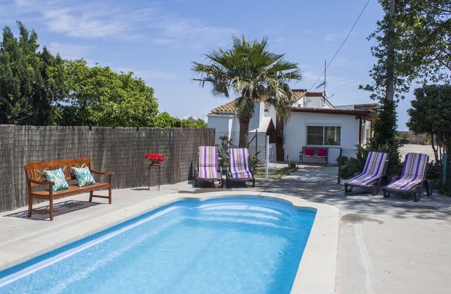 Villa con piscina, barbacoa, wifi gratis, playa a 3km