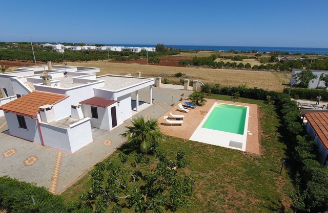 VILLA CON PISCINA - Cod. 103084