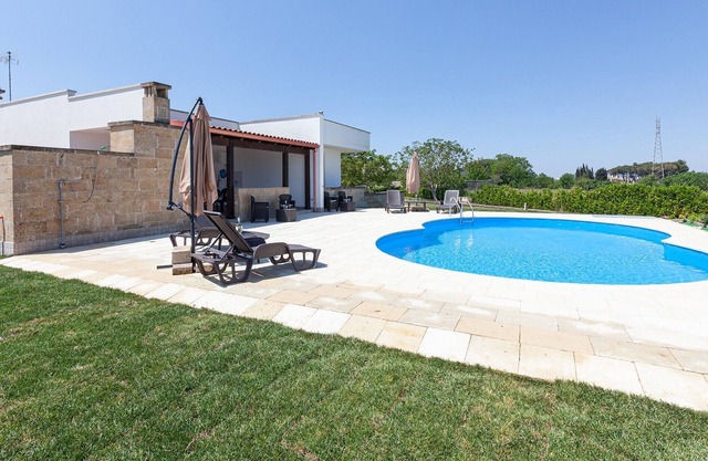 Villa con piscina, jacuzzi, sauna, billar m860