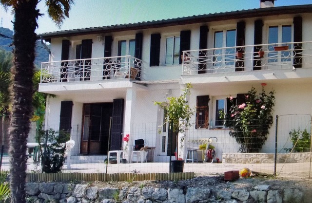 Villa con piscina cerca de Niza