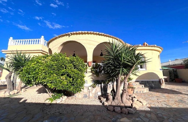 Chalet Con Piscina Privada En El Chaparral