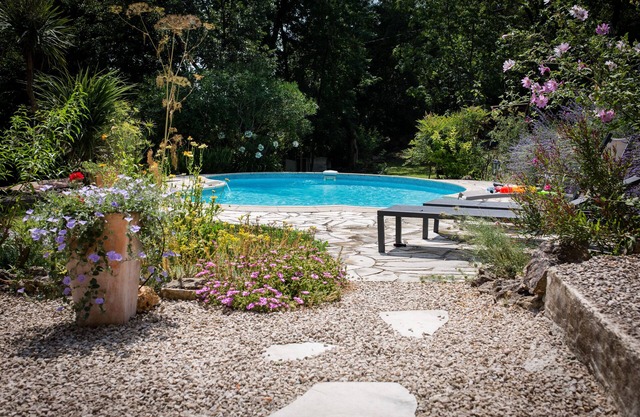 Villa con piscina privada, jacuzzi y aire acondicionado en la zona de Valbonne, Costa Azul