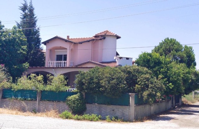 Villa with private pool&garden&garage
