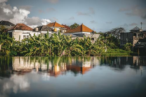 Villa with scenic views and infinity pool