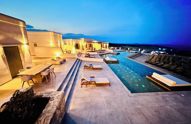 Villa with semi private pool in koufonisia