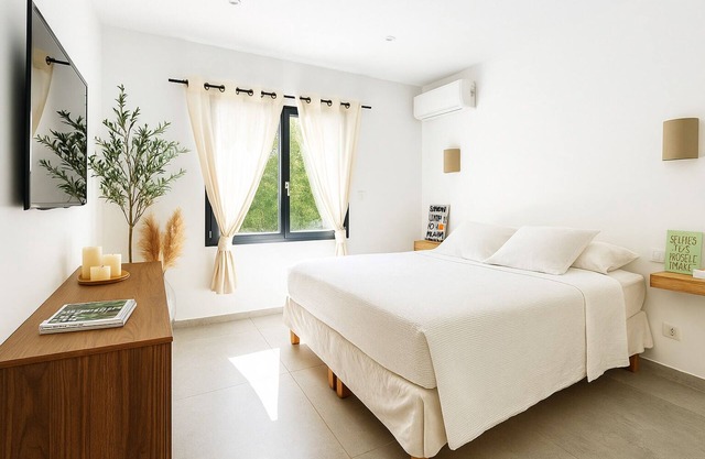 Villa with swimming pool - La Valette du