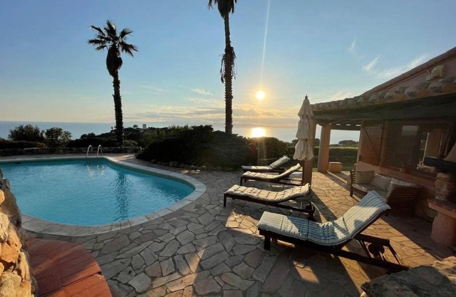 Villa with swimming pool and amazing view